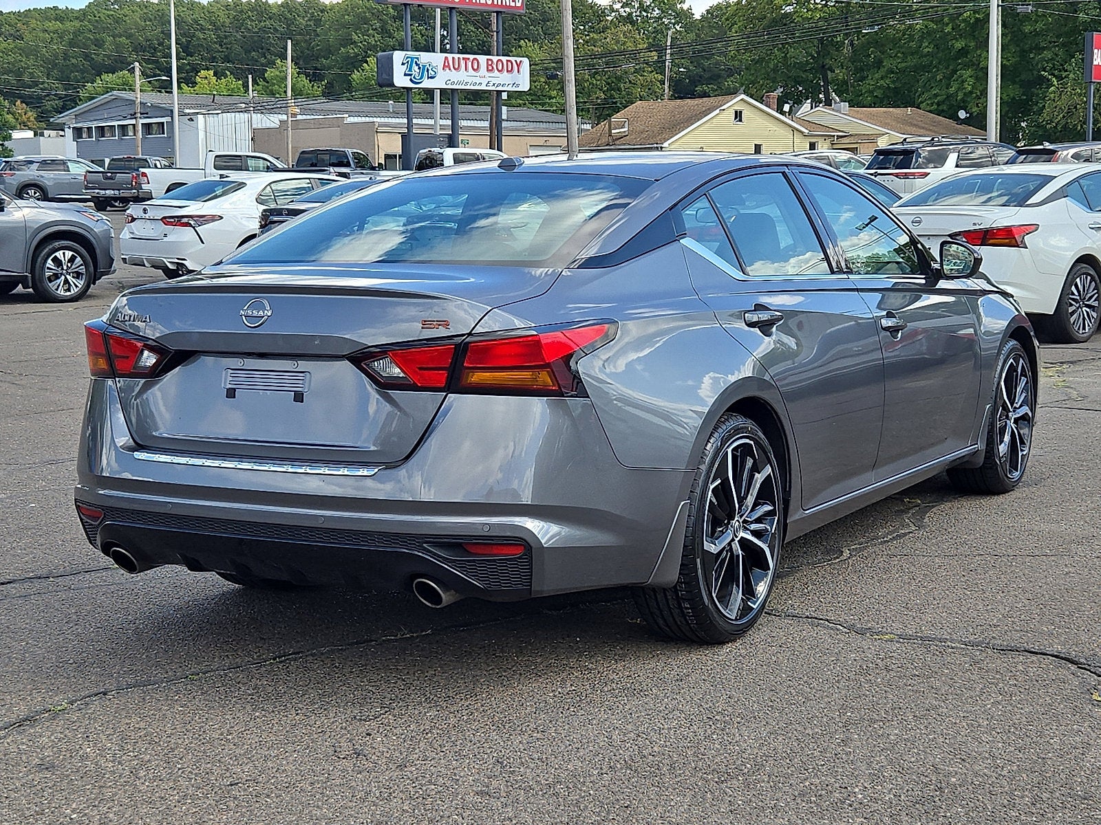 2023 Nissan Altima 2.5 SR