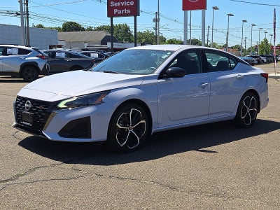 2025 Nissan Altima SR