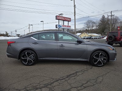 2025 Nissan Altima SR