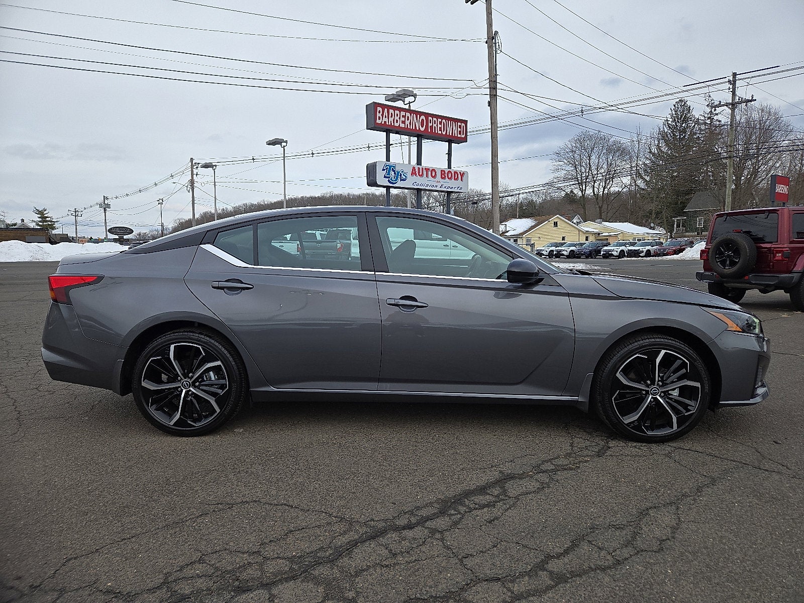 2025 Nissan Altima SR