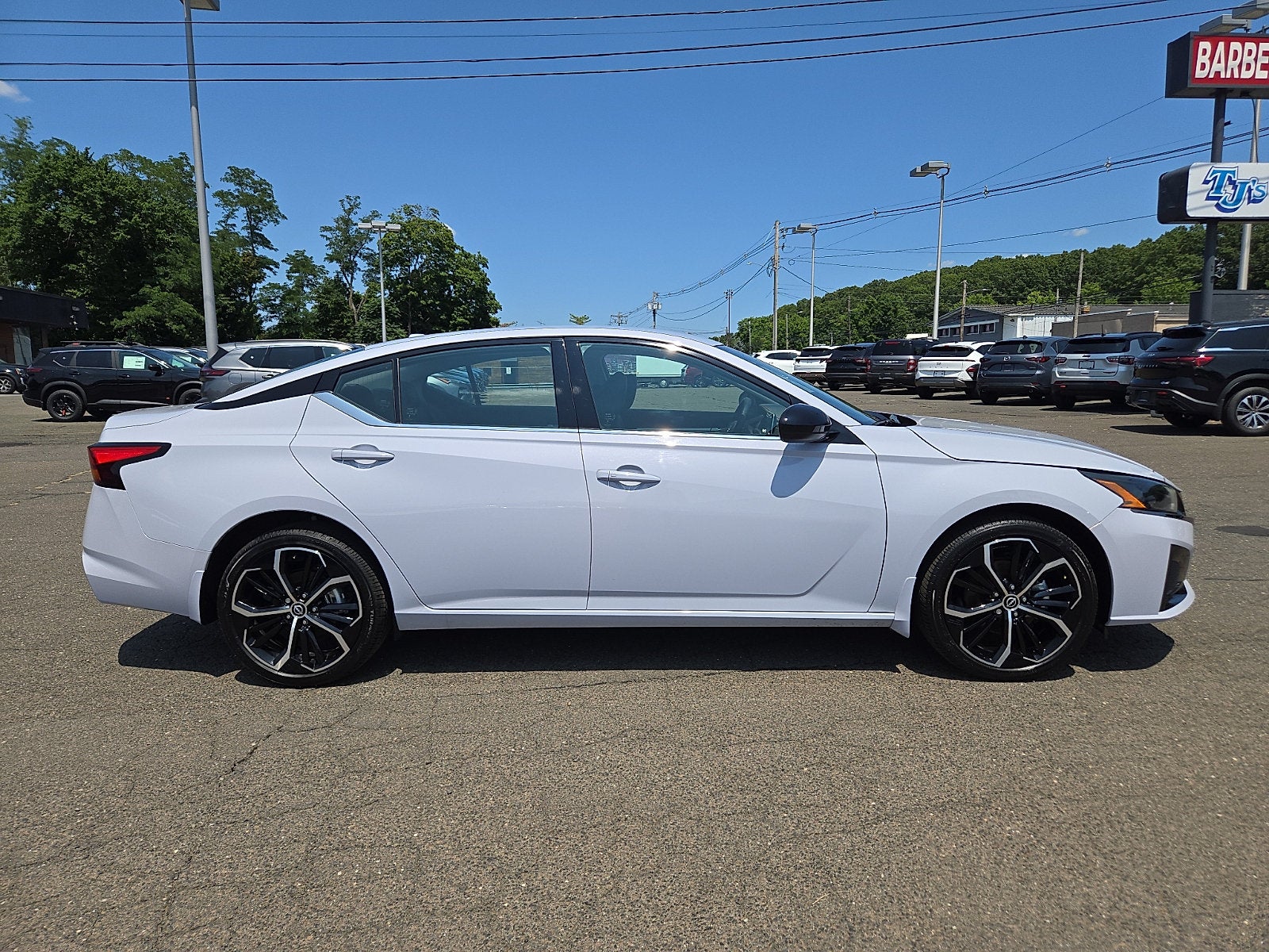 2025 Nissan Altima SR