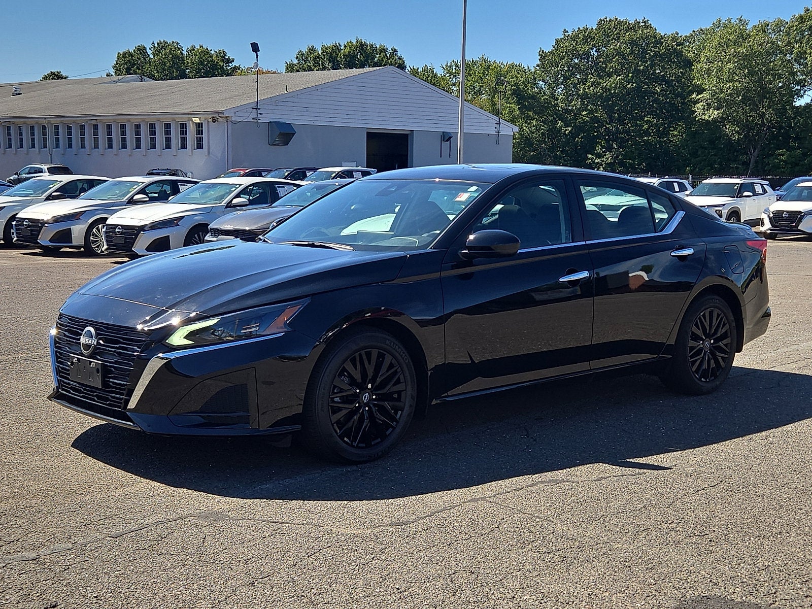 2025 Nissan Altima SV