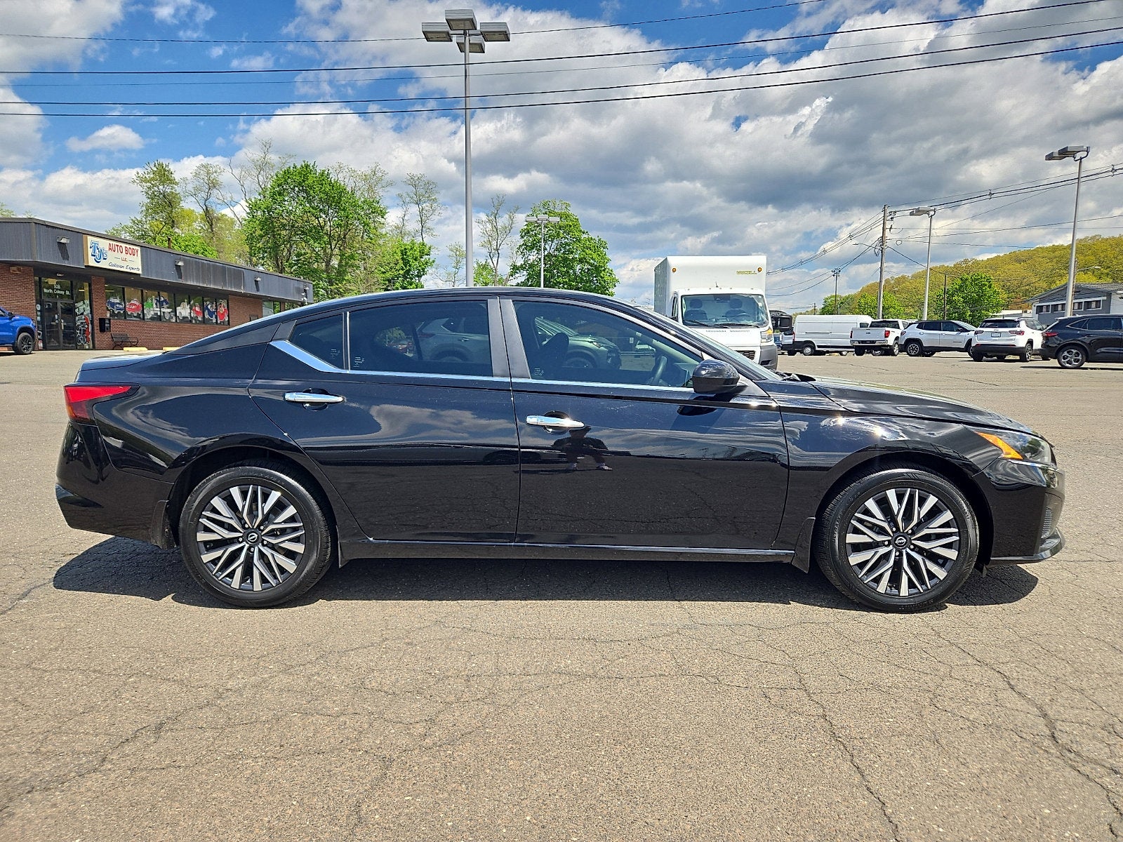 2023 Nissan Altima 2.5 SV