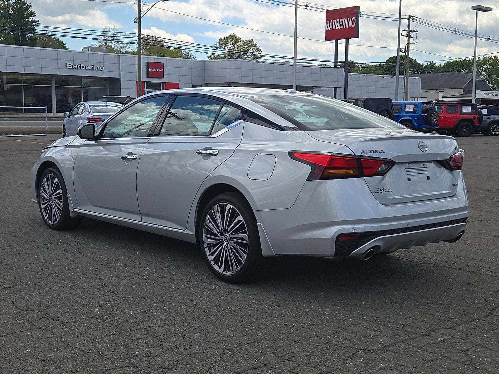 2025 Nissan Altima SL