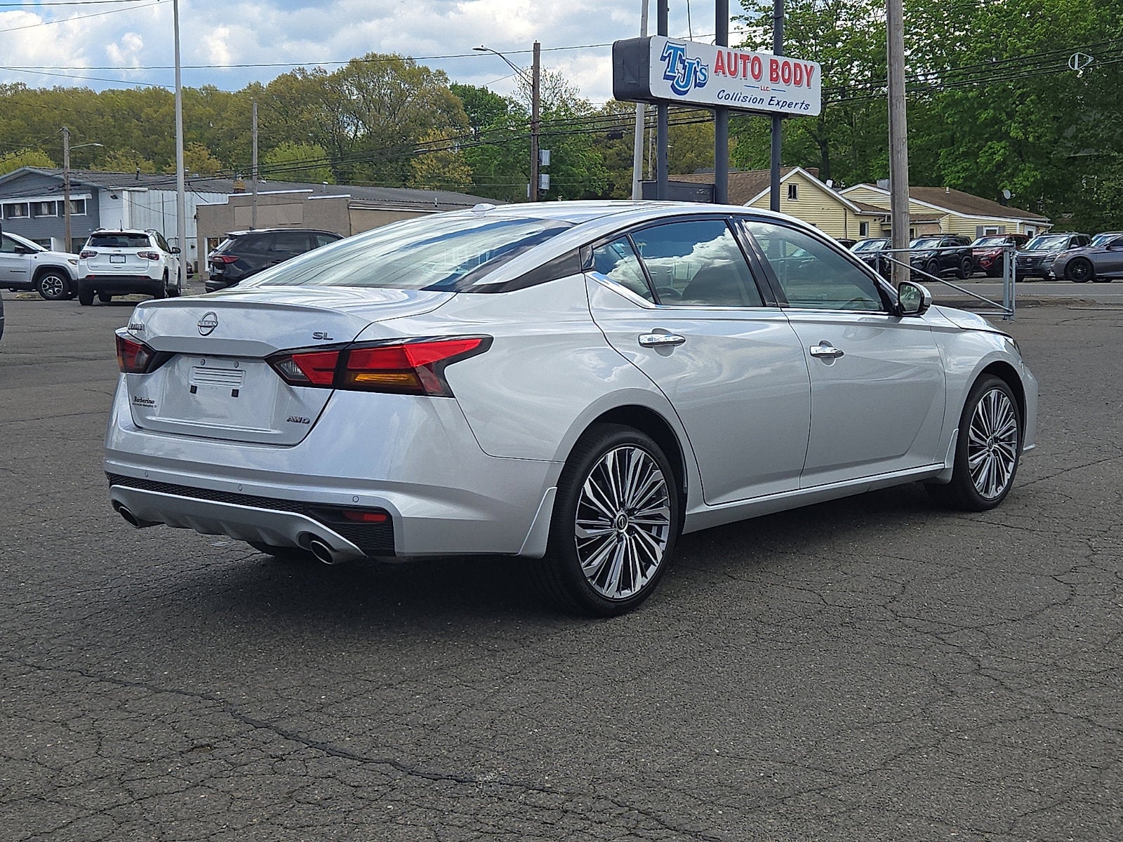 2025 Nissan Altima SL
