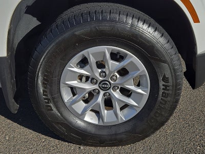 2024 Nissan Frontier SV