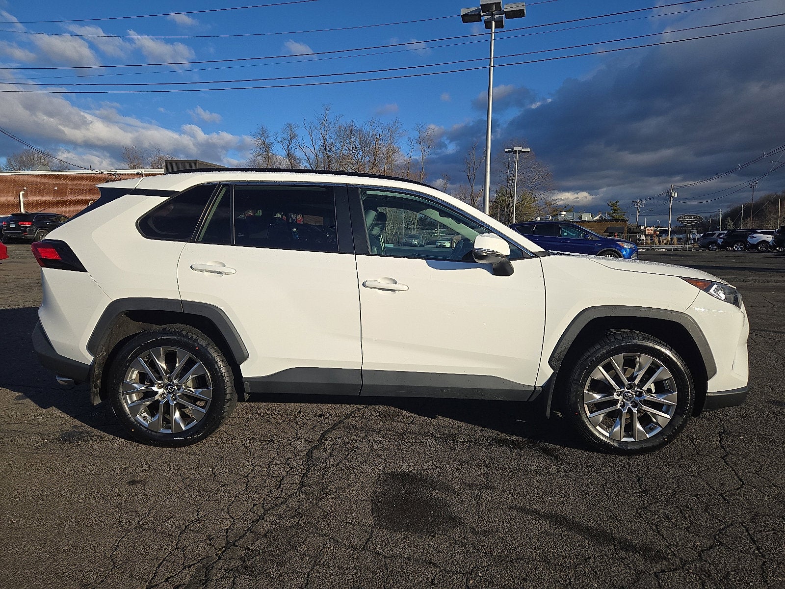 2020 Toyota RAV4 XLE Premium