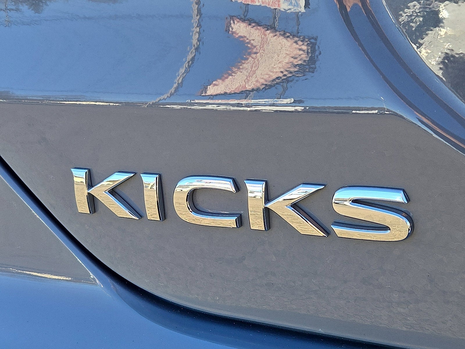 2024 Nissan Kicks SR