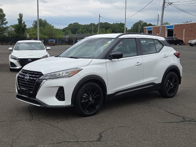 2023 Nissan Kicks SR