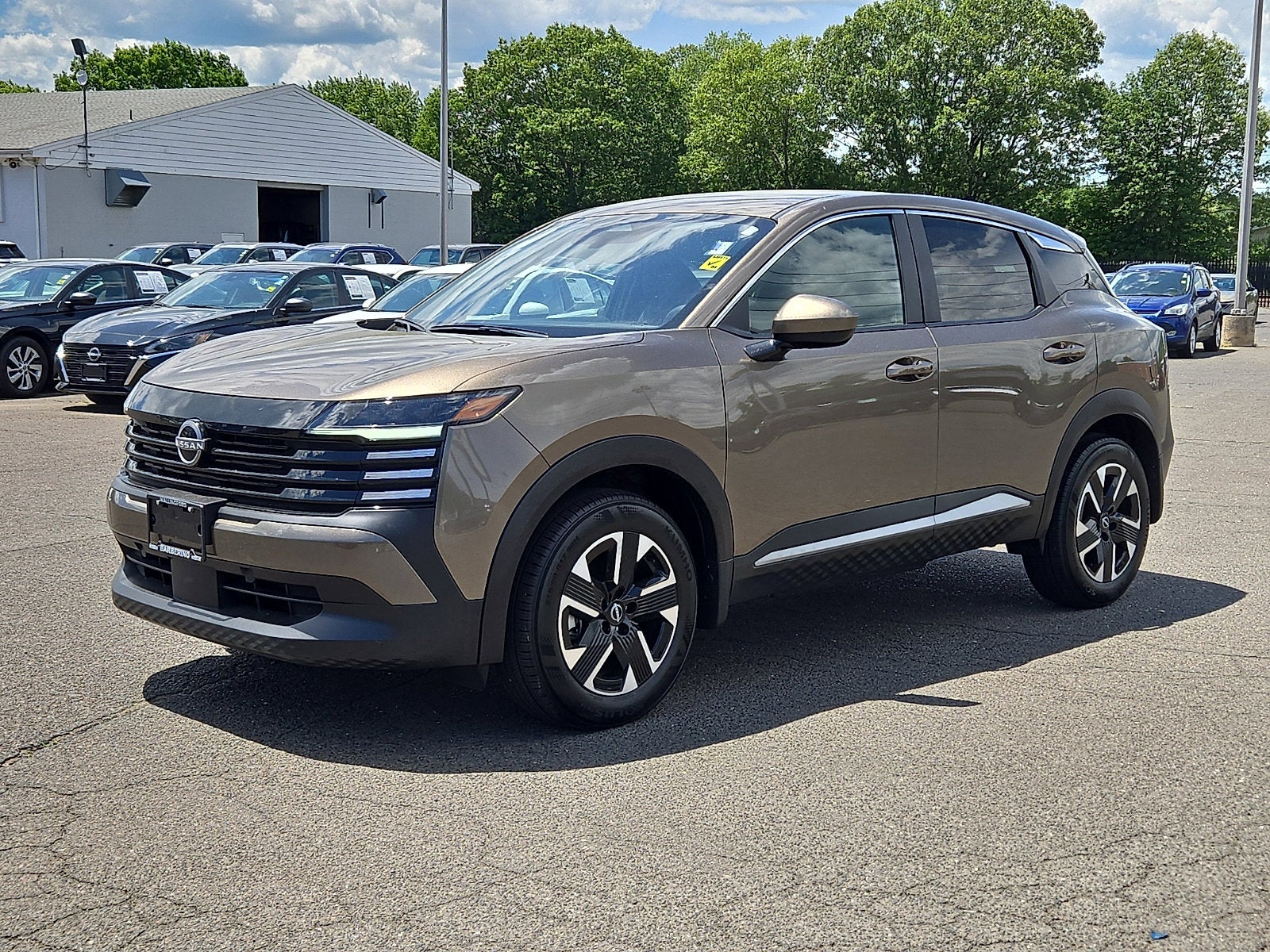 2025 Nissan Kicks SV