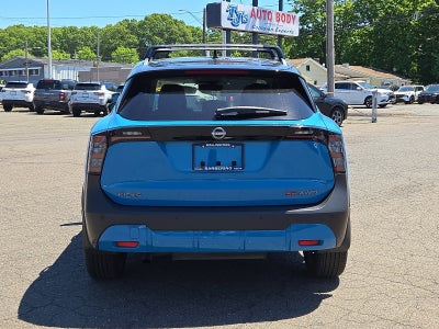 2025 Nissan Kicks SR