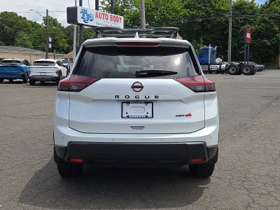 2025 Nissan Rogue Rock Creek