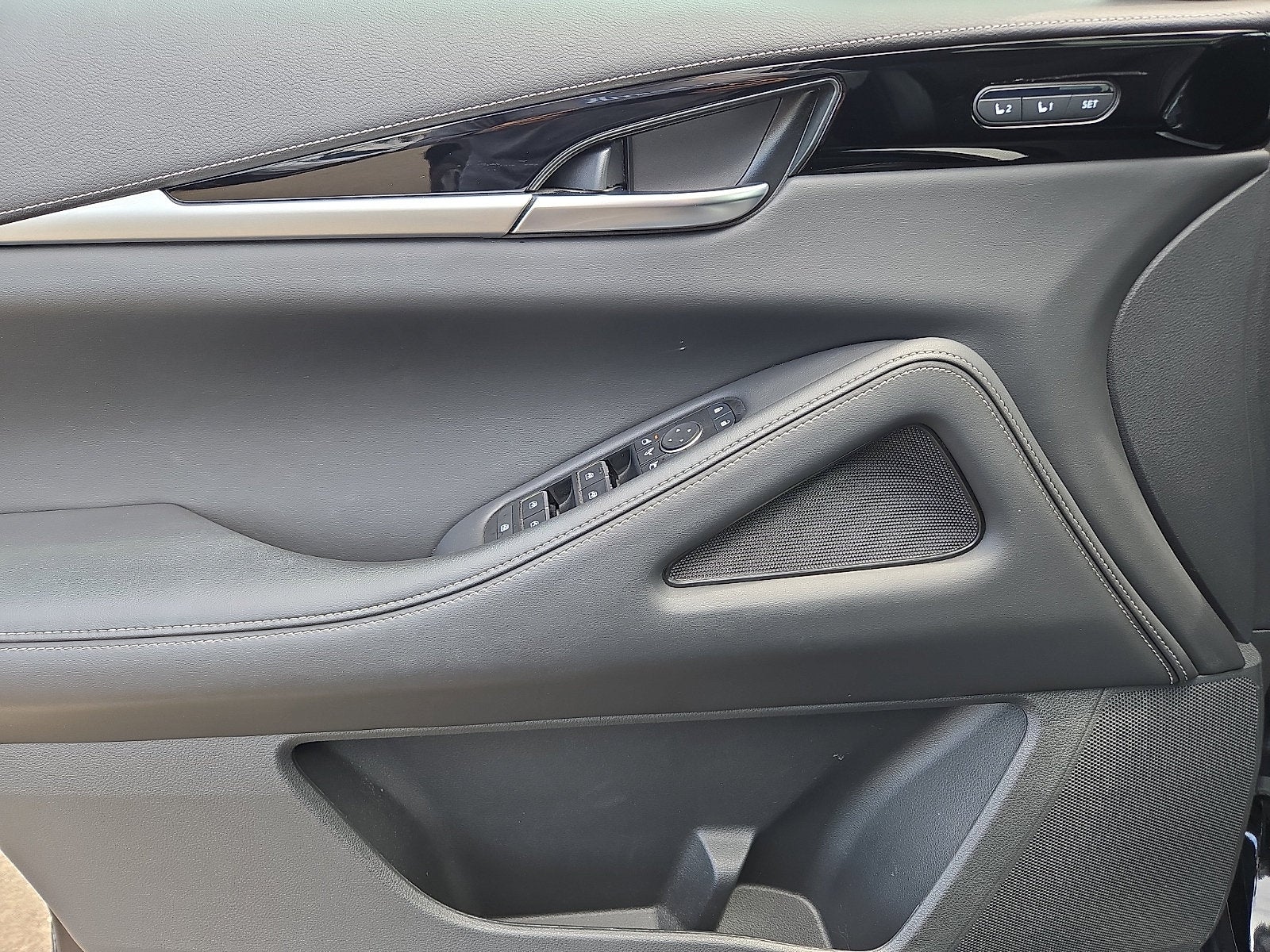 2023 INFINITI QX60 PURE