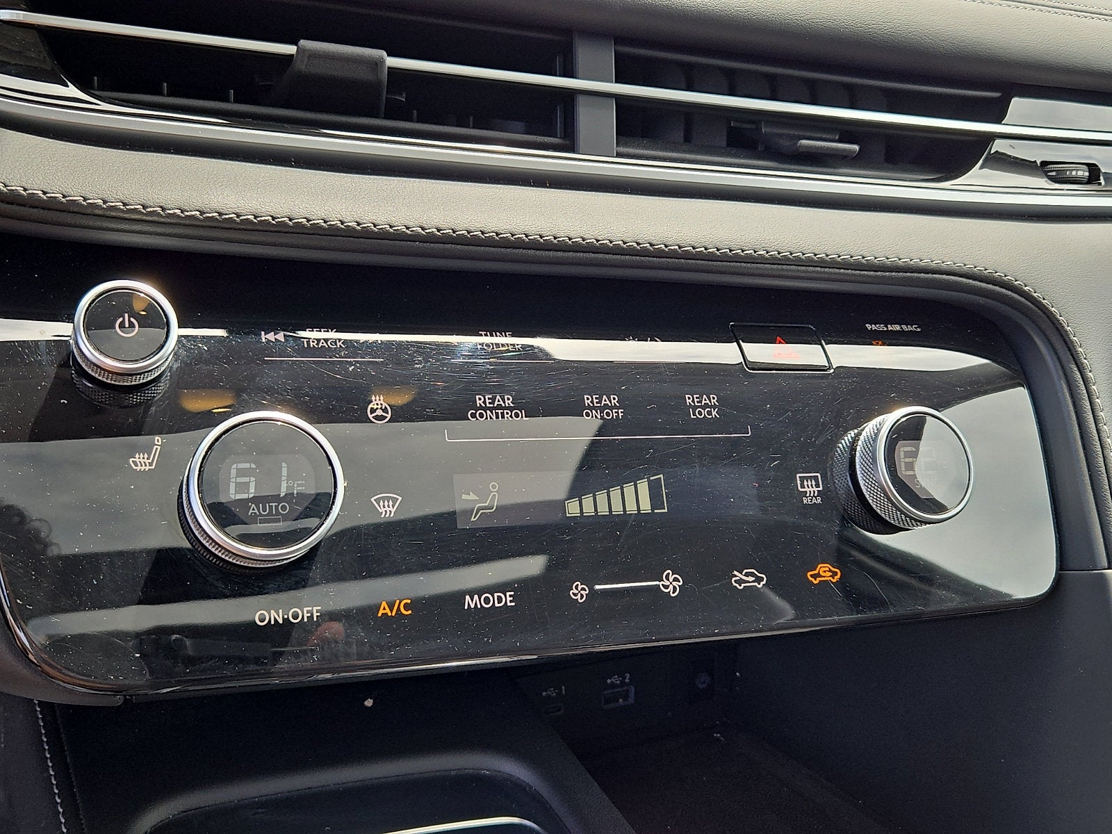 2023 INFINITI QX60 PURE