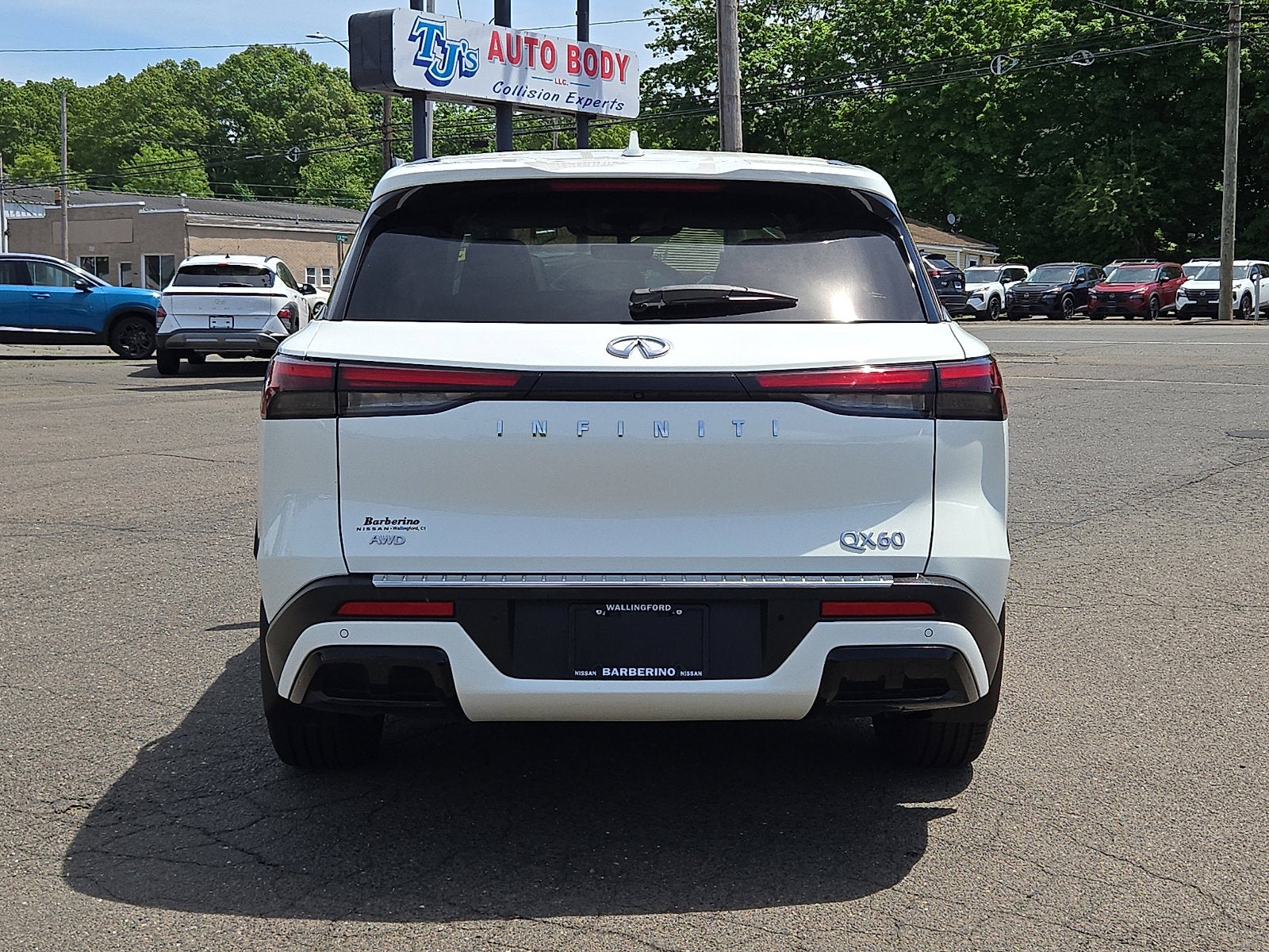 2023 INFINITI QX60 PURE