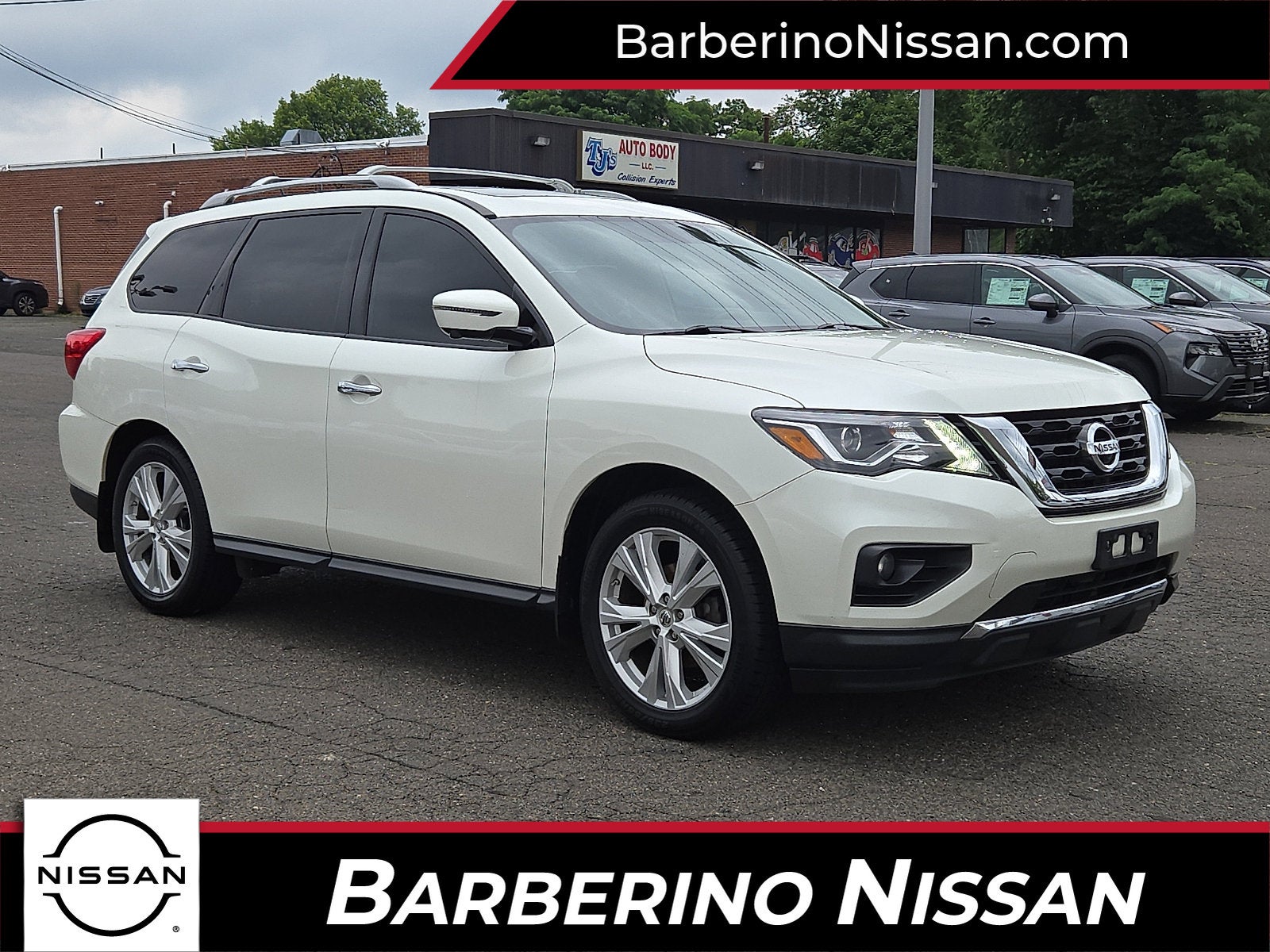 2018 Nissan Pathfinder SL