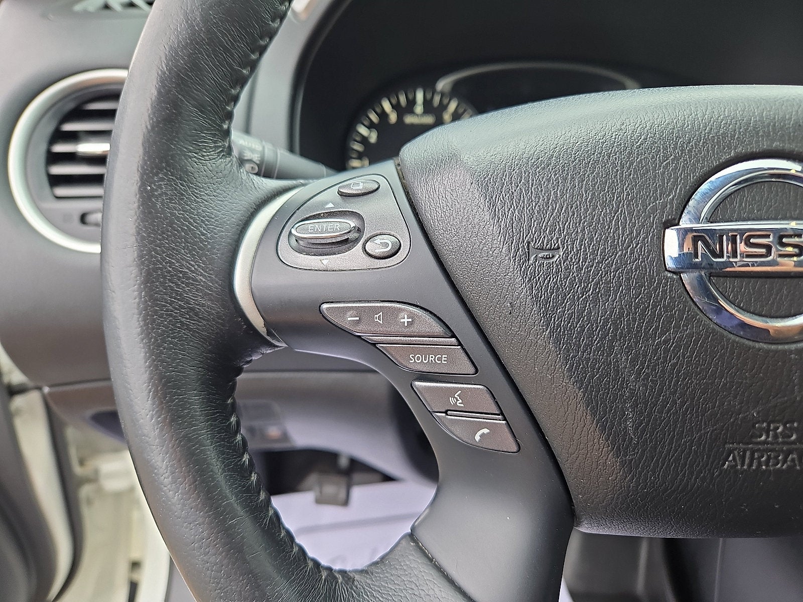 2018 Nissan Pathfinder SL