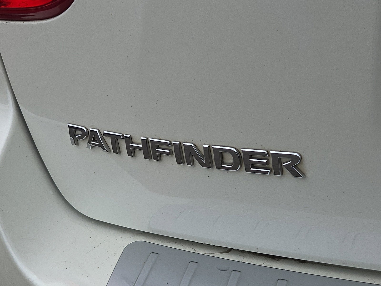 2018 Nissan Pathfinder SL