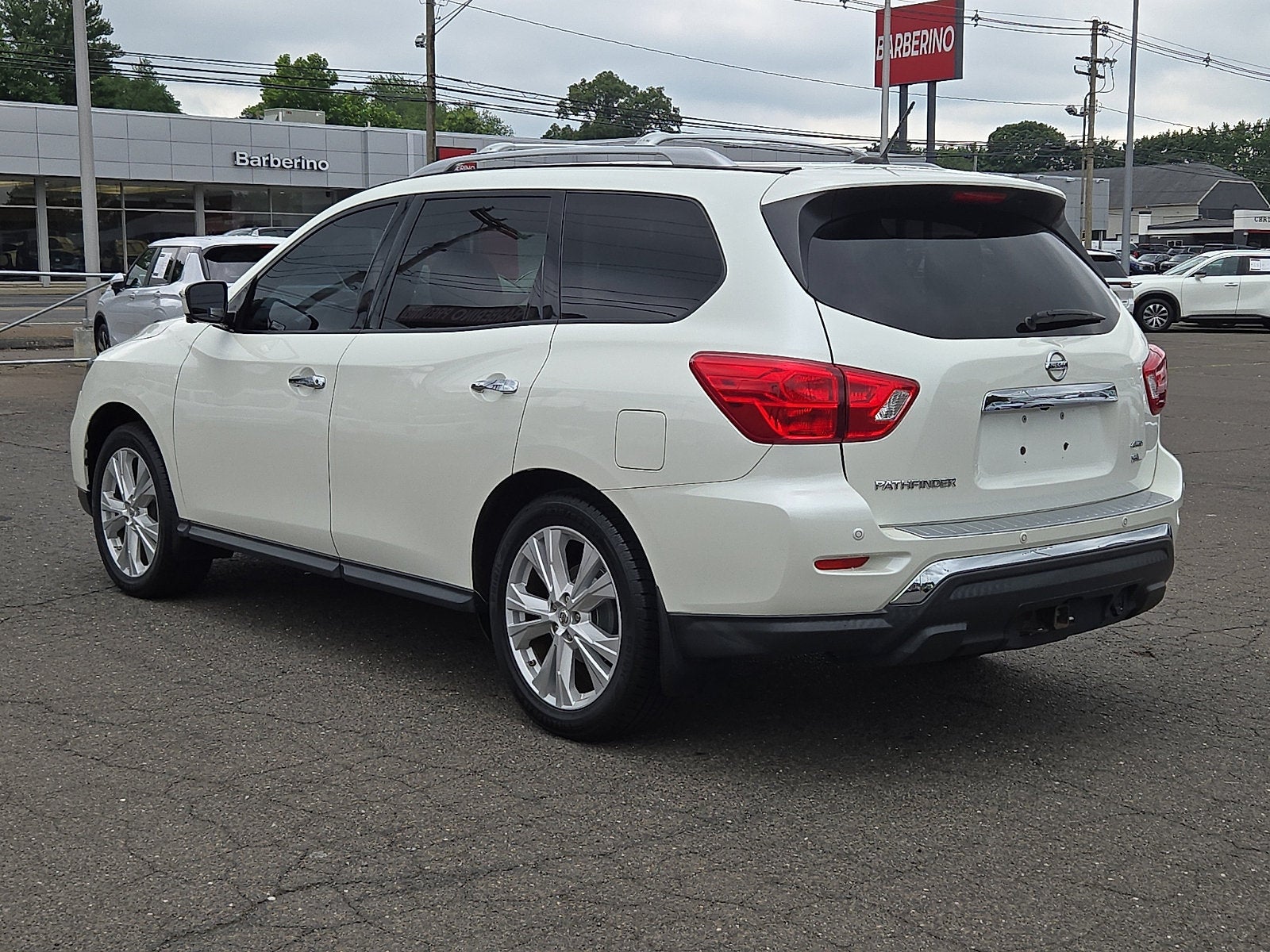 2018 Nissan Pathfinder SL