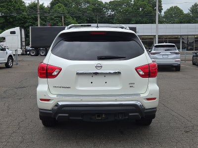 2018 Nissan Pathfinder SL