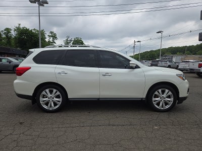 2018 Nissan Pathfinder SL