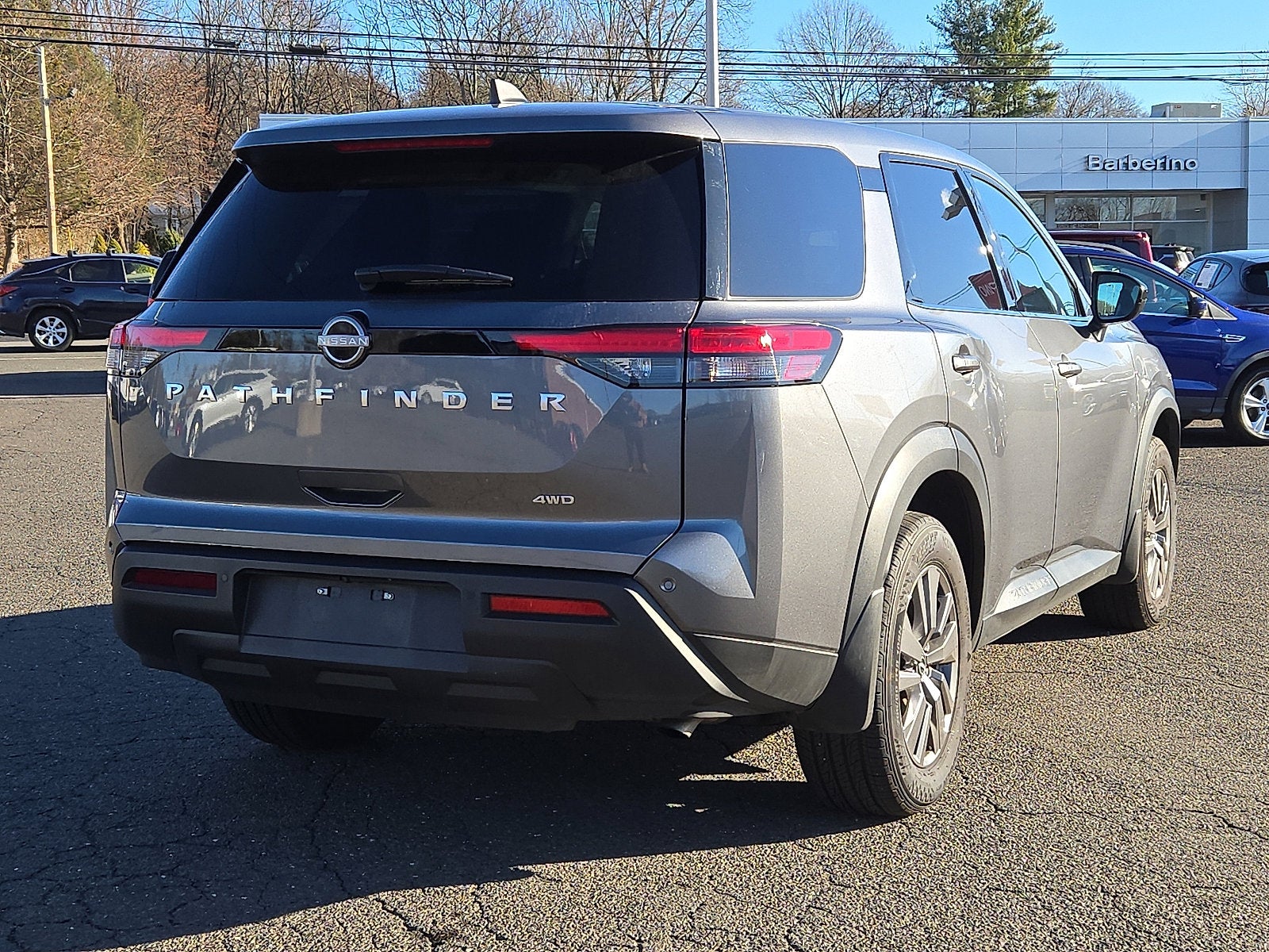 2024 Nissan Pathfinder S