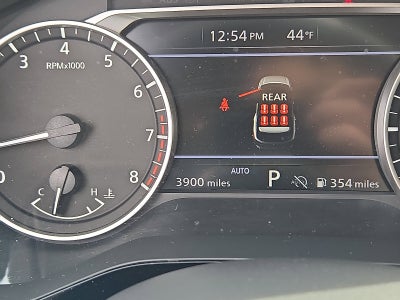 2025 Nissan Pathfinder SV