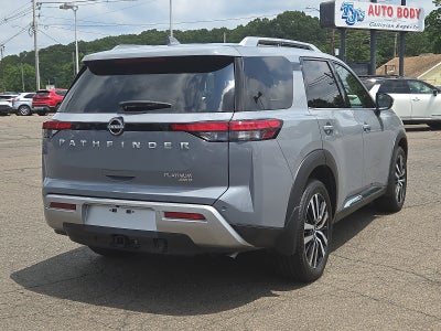 2025 Nissan Pathfinder Platinum