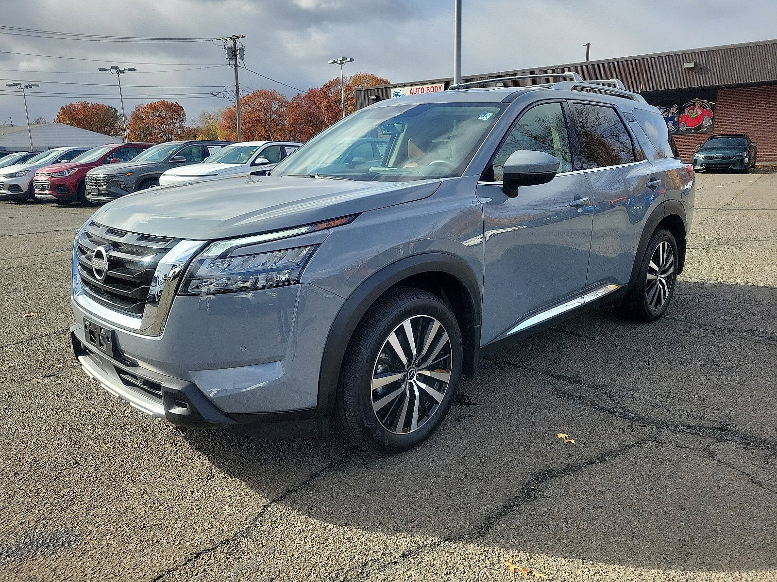 2025 Nissan Pathfinder Platinum