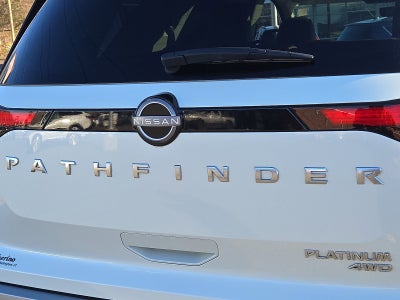 2023 Nissan Pathfinder Platinum