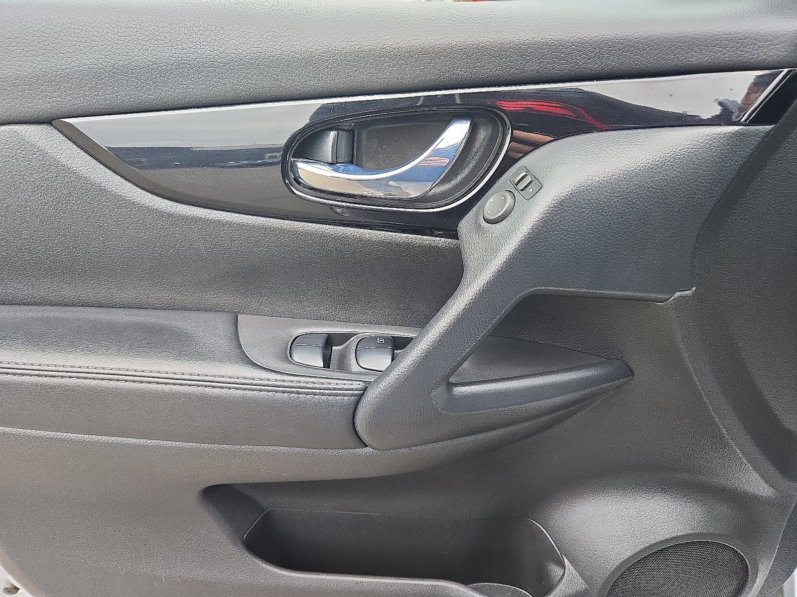 2020 Nissan Rogue Sport SV