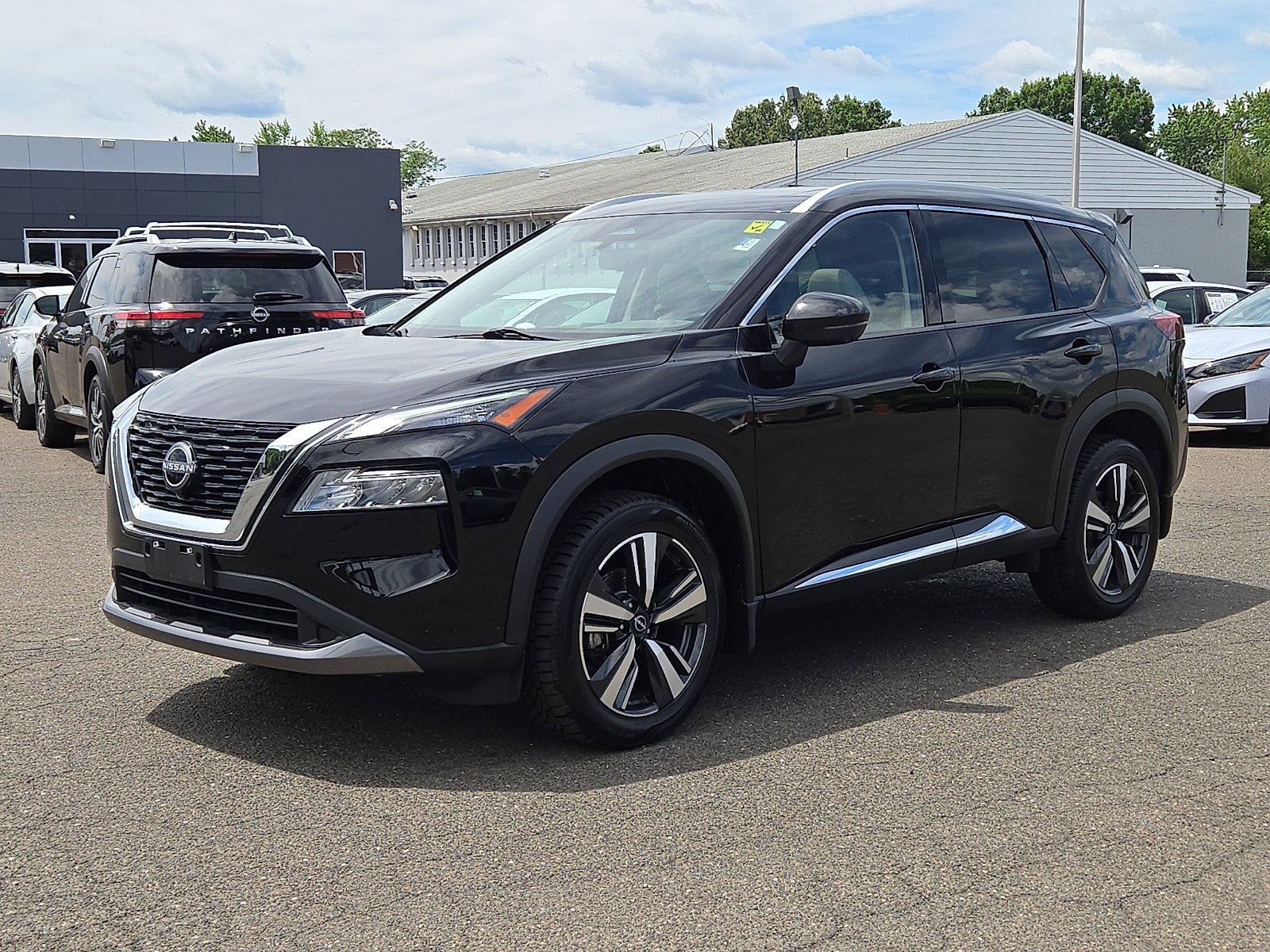 2023 Nissan Rogue SL