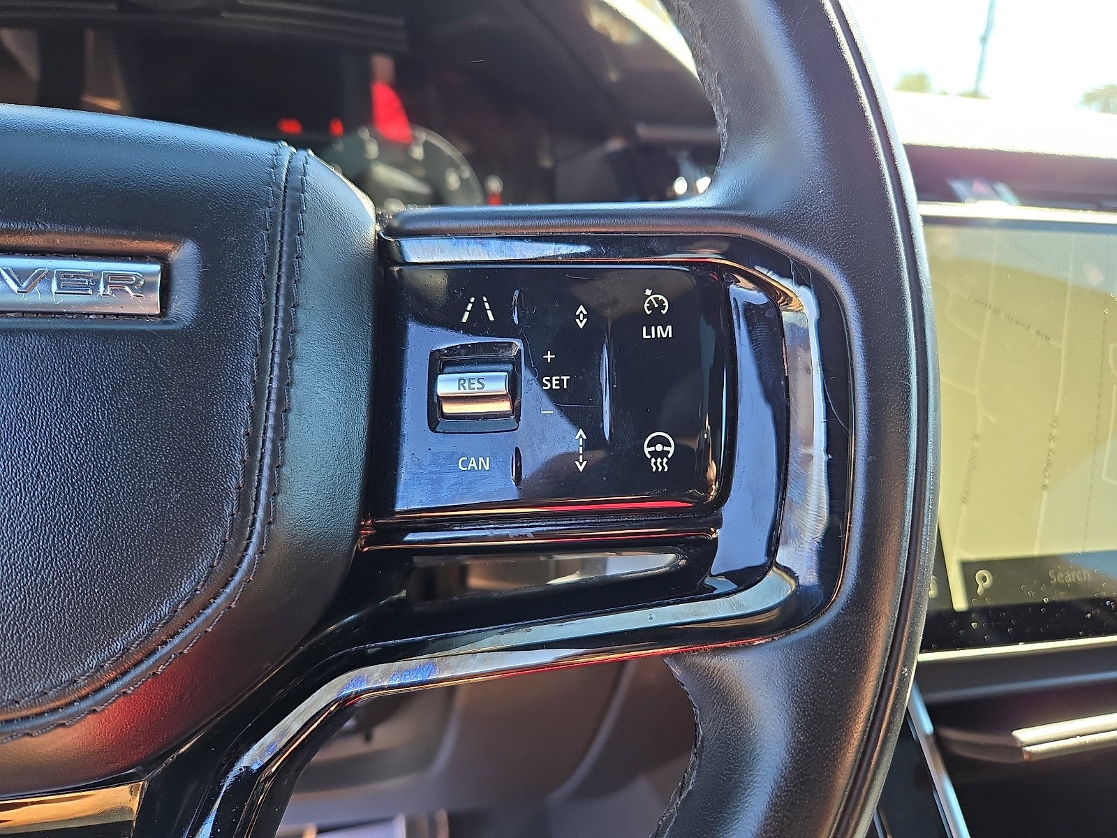 2025 Land Rover Range Rover Velar Dynamic SE