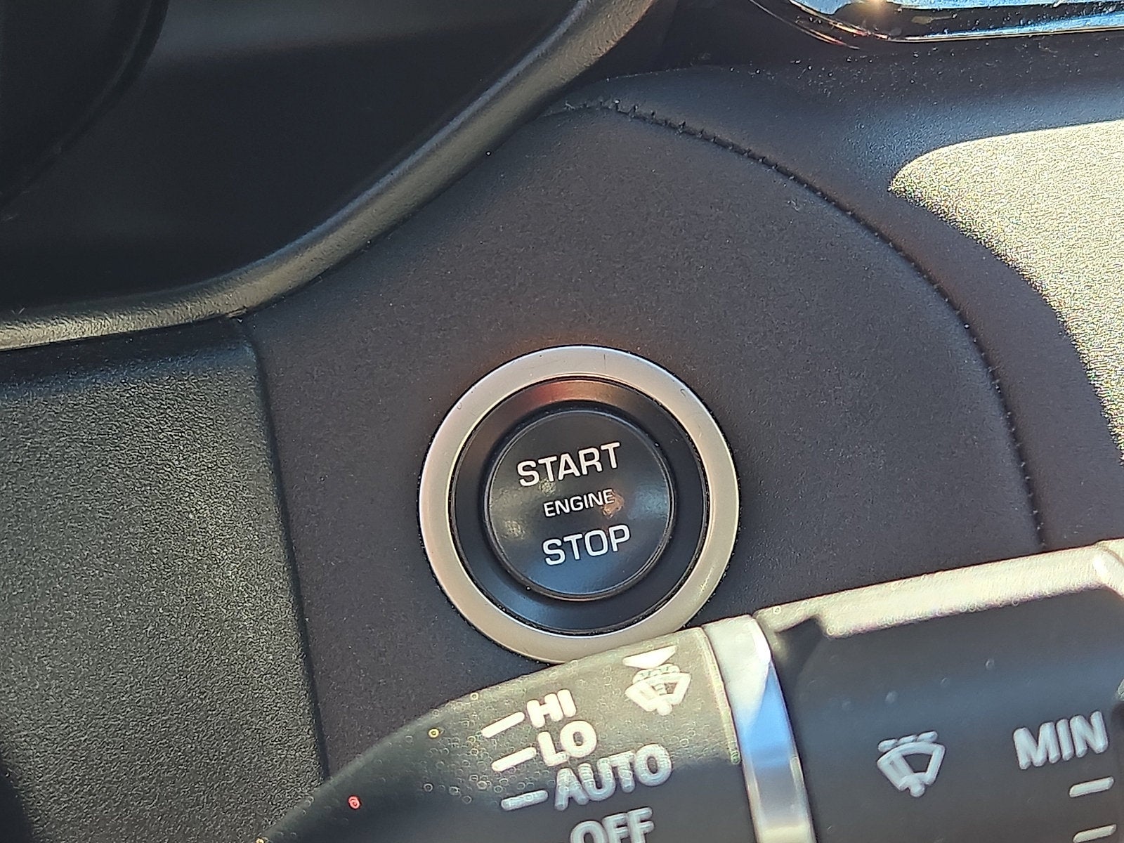 2025 Land Rover Range Rover Velar Dynamic SE