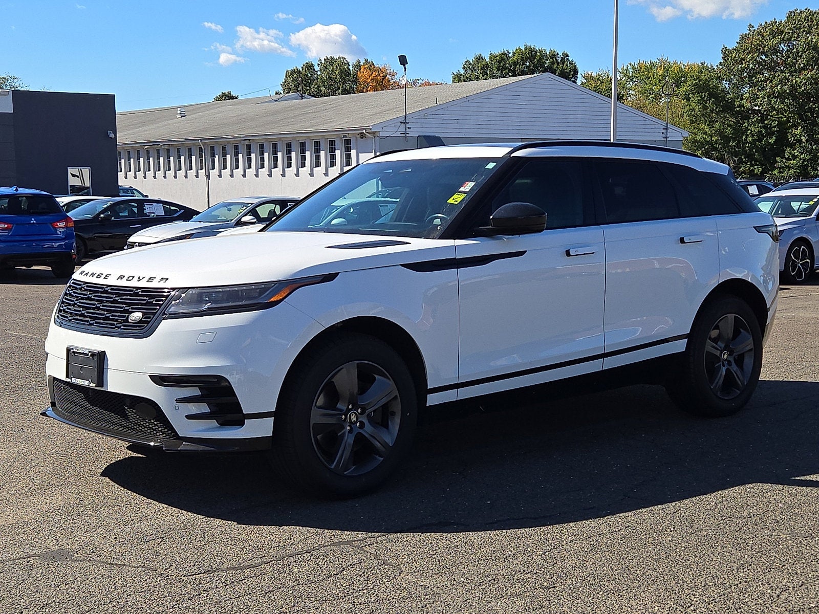 2025 Land Rover Range Rover Velar Dynamic SE