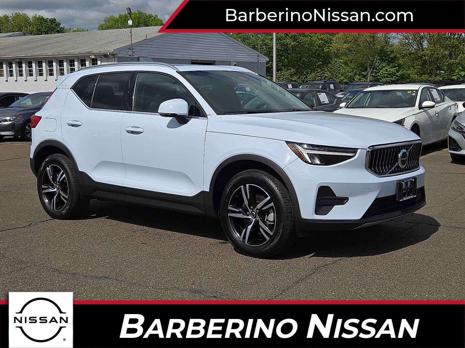 2025 Volvo XC40 Core Bright Theme