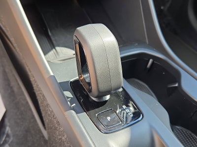 2025 Volvo XC40 Core Bright Theme