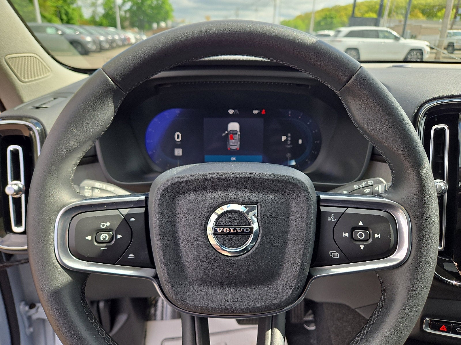 2025 Volvo XC40 Core Bright Theme
