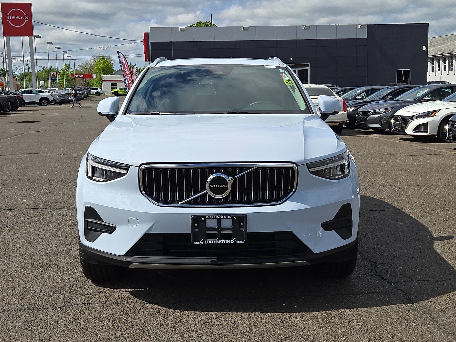 2025 Volvo XC40 Core Bright Theme