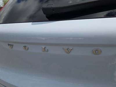2025 Volvo XC40 Core Bright Theme