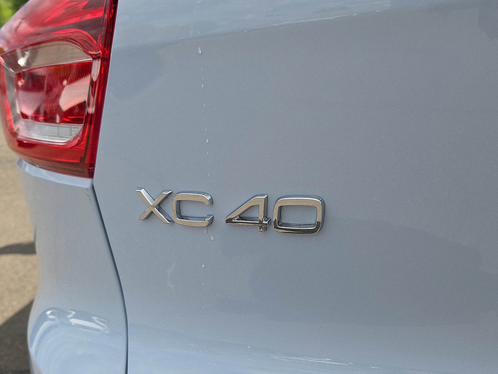 2025 Volvo XC40 Core Bright Theme