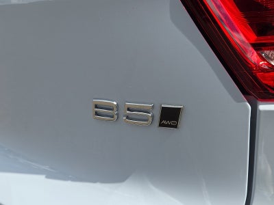 2025 Volvo XC40 Core Bright Theme