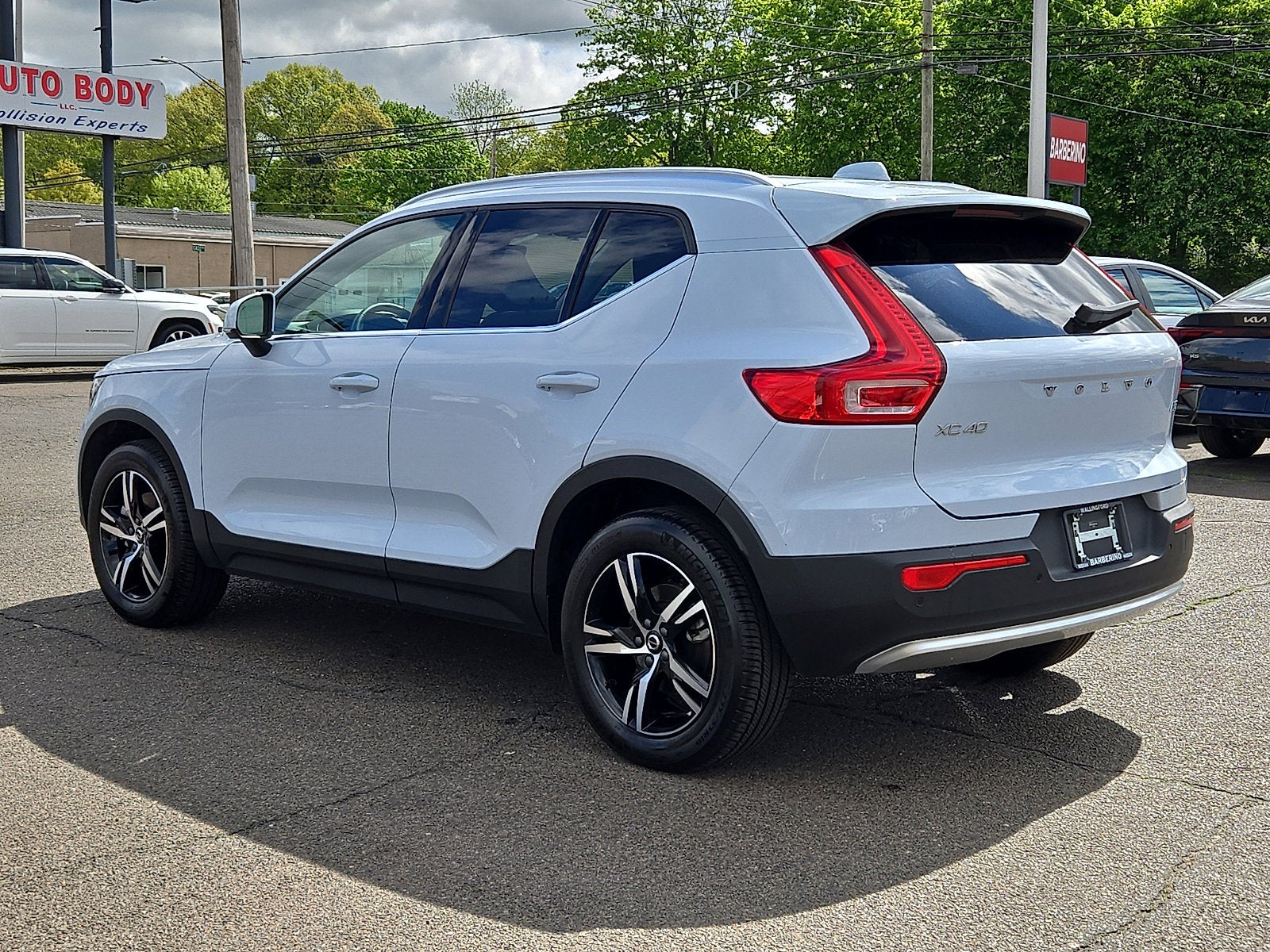 2025 Volvo XC40 Core Bright Theme