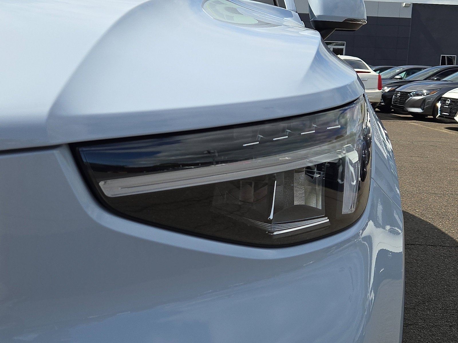 2025 Volvo XC40 Core Bright Theme